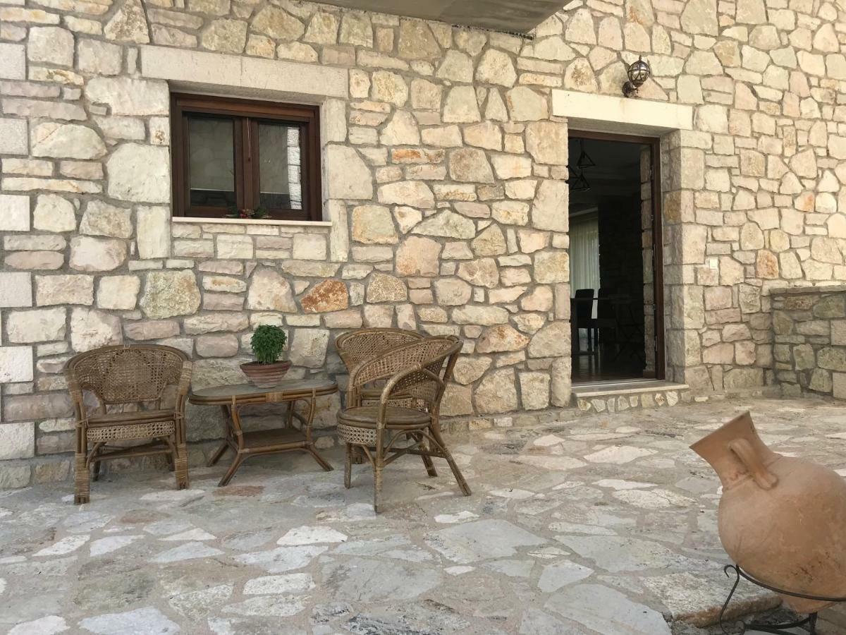 Panoraia Maisons Margarítion Exterior foto